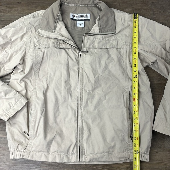 Columbia Men’s Khaki Tan Zip Up Vented Jacket, size Large - Picture 7 of 12